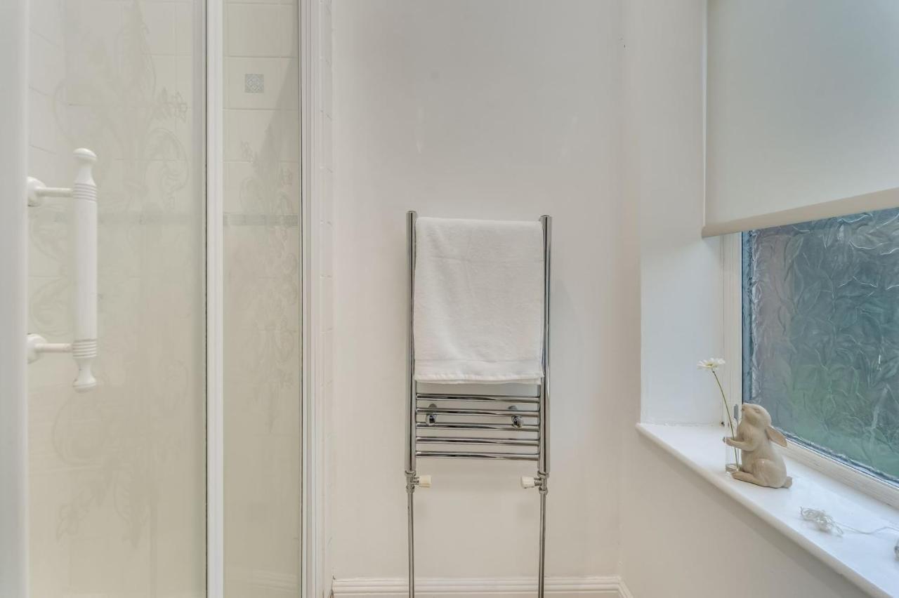 The Garden Flat, Loch Lomond Apartamento Alexandria Exterior foto