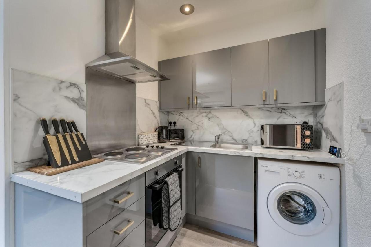The Garden Flat, Loch Lomond Apartamento Alexandria Exterior foto