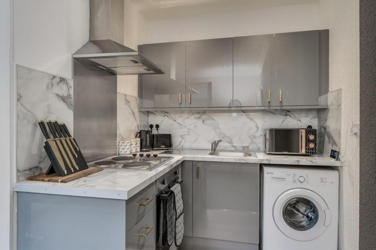 The Garden Flat, Loch Lomond Apartamento Alexandria Exterior foto